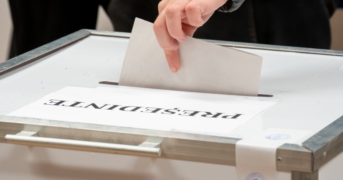 BEC a solicitat eliminarea a 609 „materiale publicitare politice cu conținut ilegal”, dintre care 149 erau publicate de persoane fizice. 1 bec a cerut eliminarea a 609 materiale publicitare politice cu continut ilegal 149 erau postate de persoane fizice 67ff2c3a7f40d